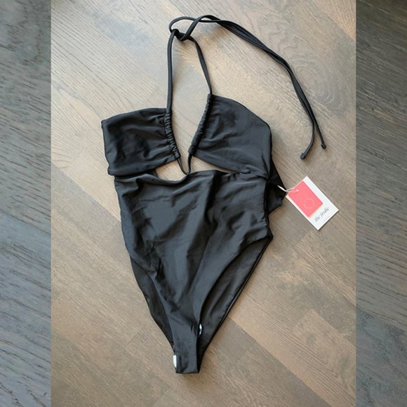 THE FROLIC | Riri Halter Cut Out Swimsuit - Picture 5 of 10